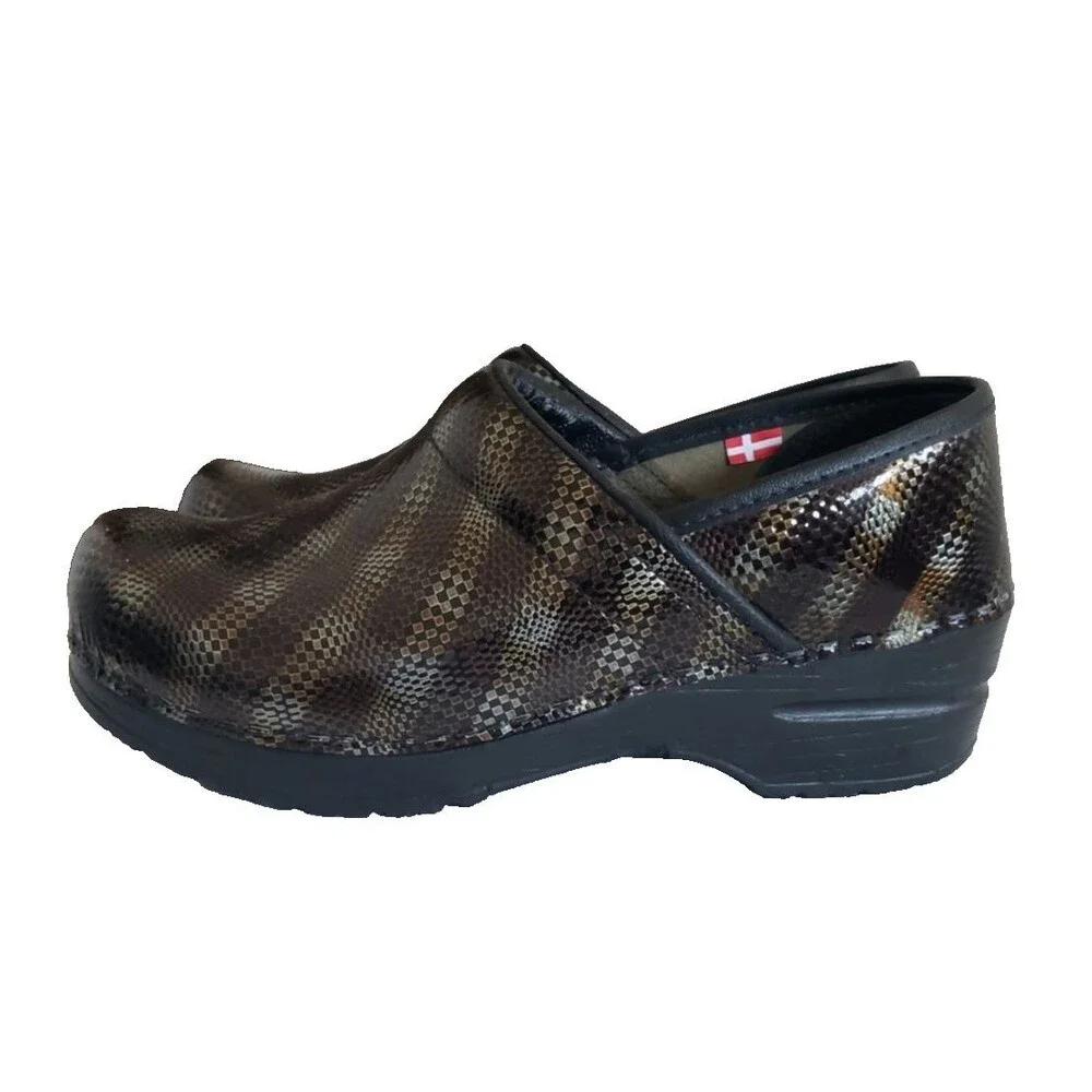 NEW Women's Sz 6 / 36 SANITA Patent Leather Clog Gold Bronze Black Silver Weave